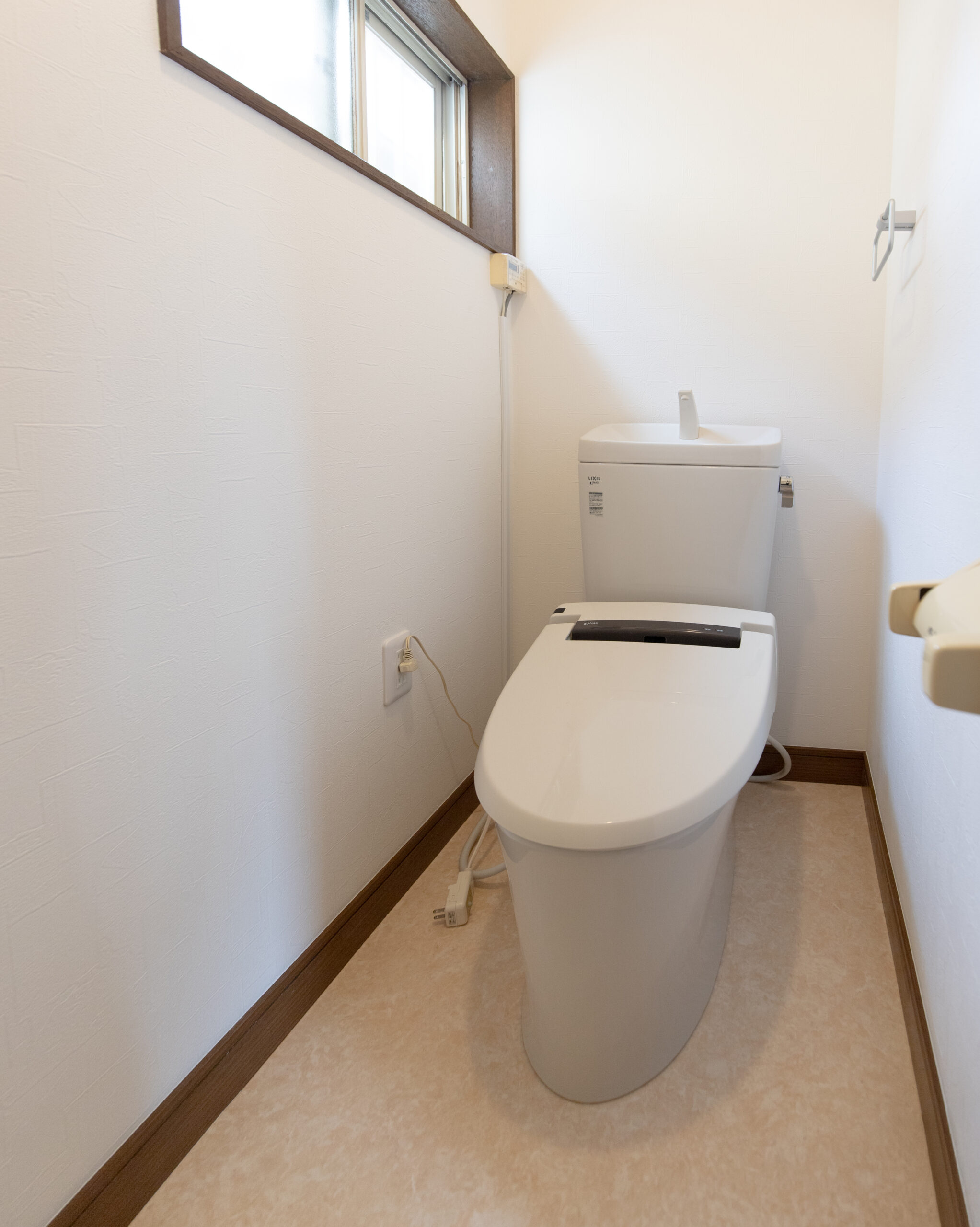 清潔感のあるお風呂場とトイレスペース