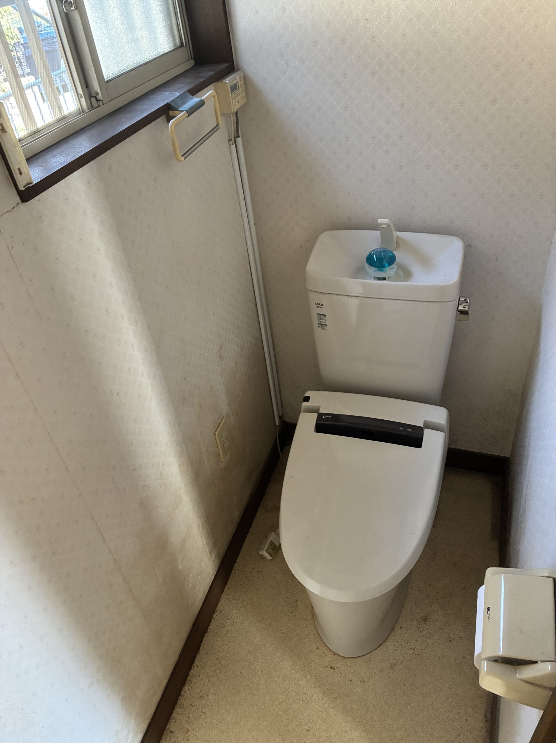 清潔感のあるお風呂場とトイレスペース