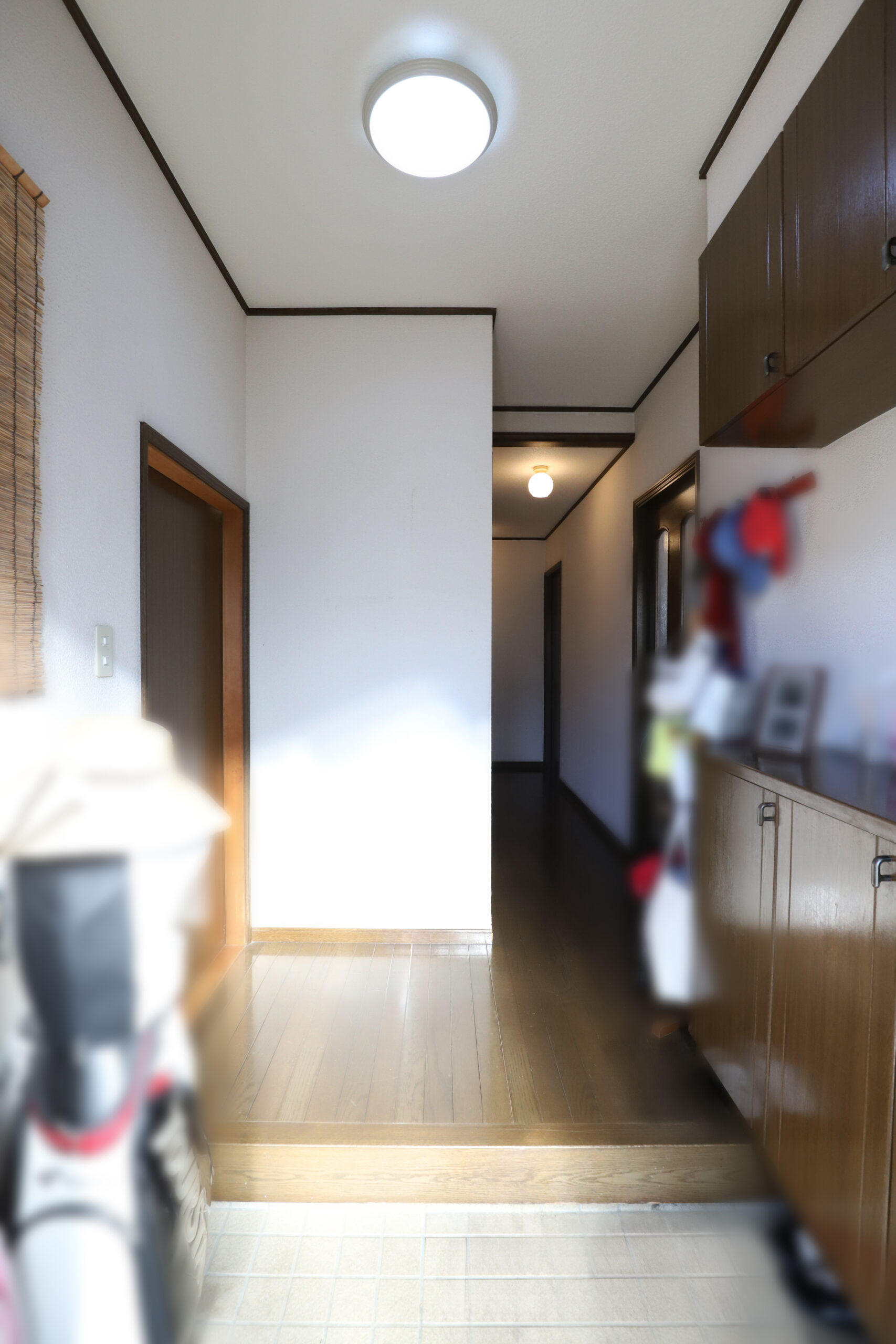 「好きな色」を諦めない。赤いキッチンが映えるLDK