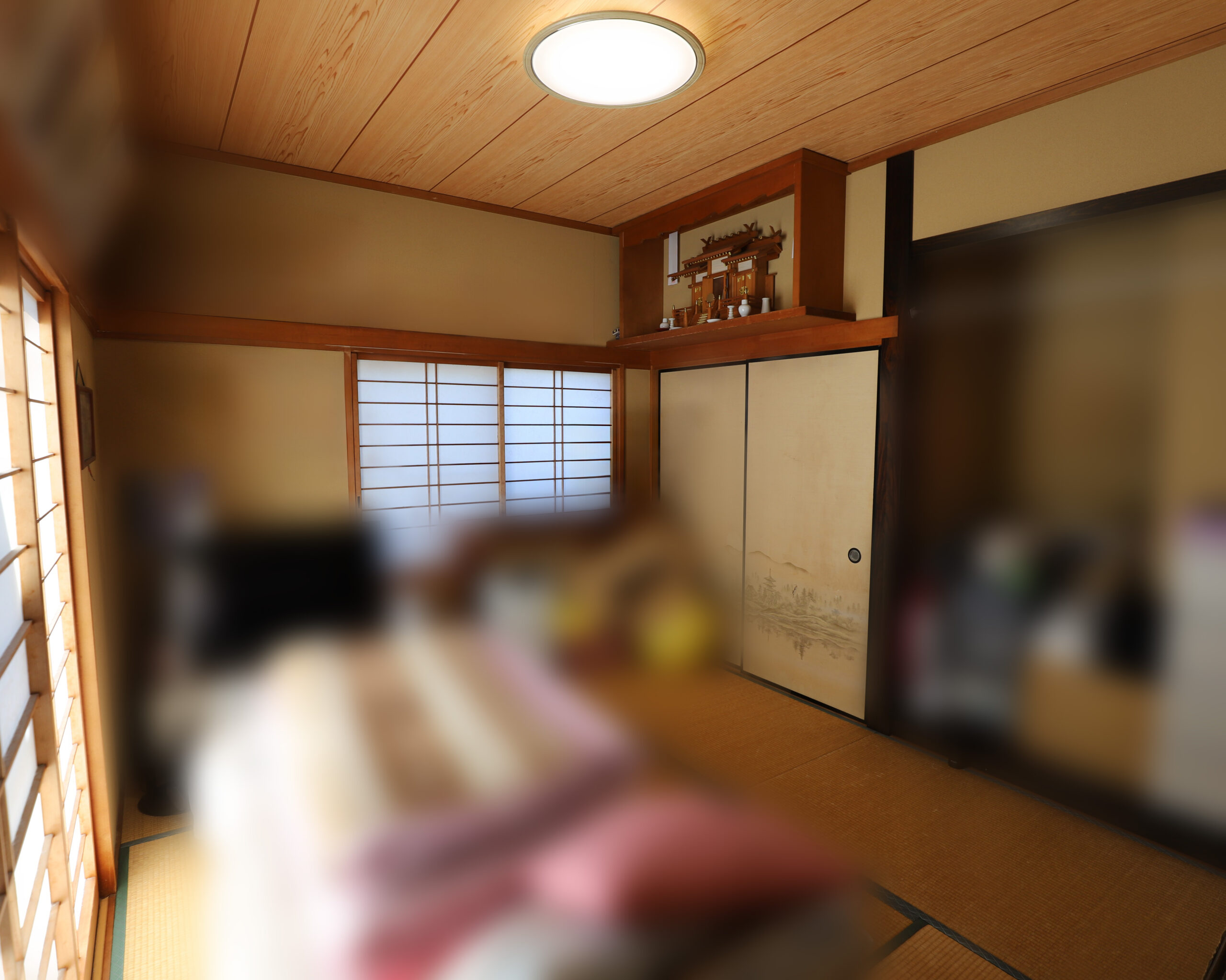 「好きな色」を諦めない。赤いキッチンが映えるLDK